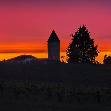 Enchanting Windmill Retreat Loubes-Bernac Luaran gambar