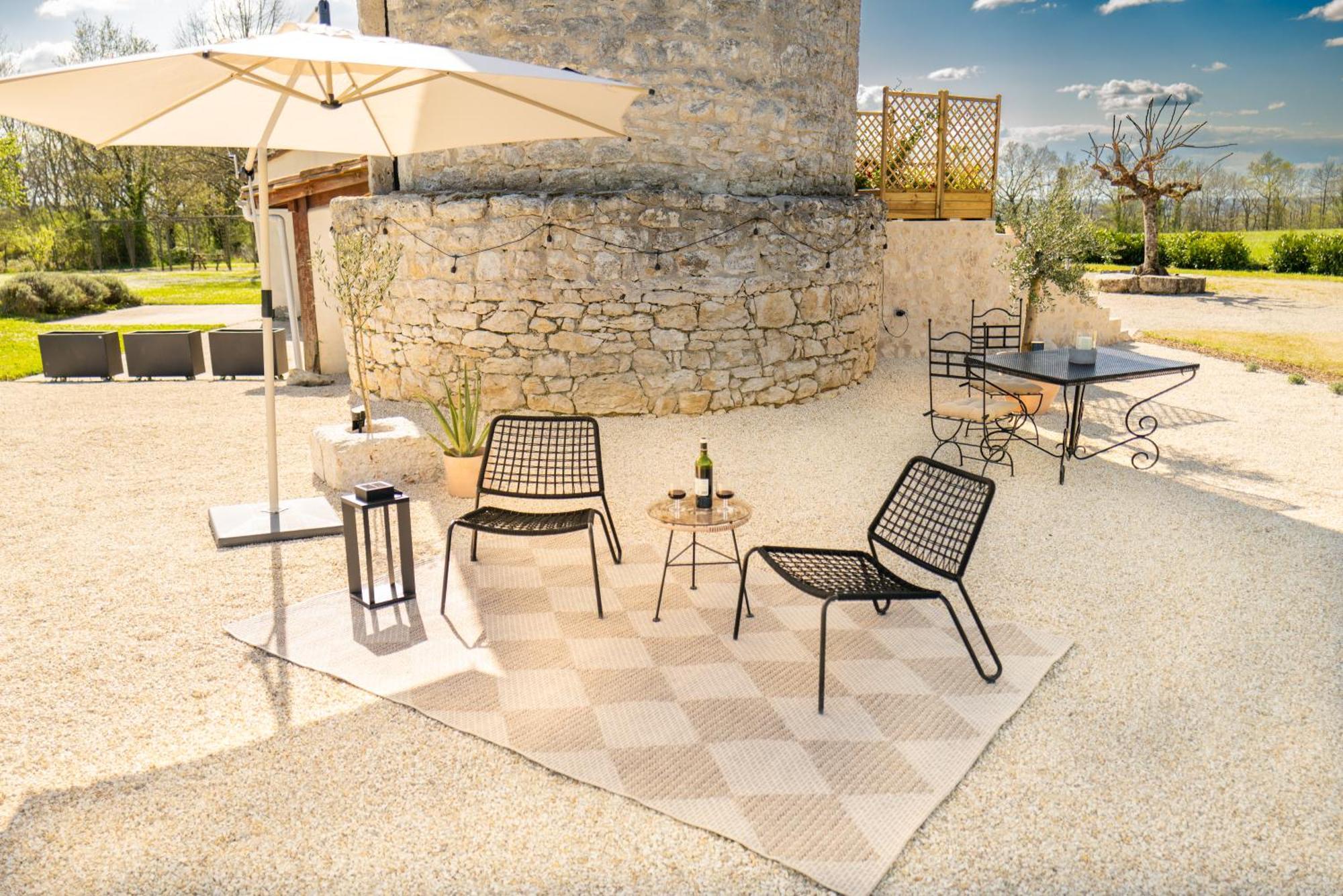 Enchanting Windmill Retreat Loubes-Bernac Luaran gambar